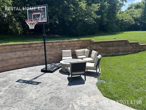 House for rent at 22904 W 47th Terrace, Shawnee, KS 66226