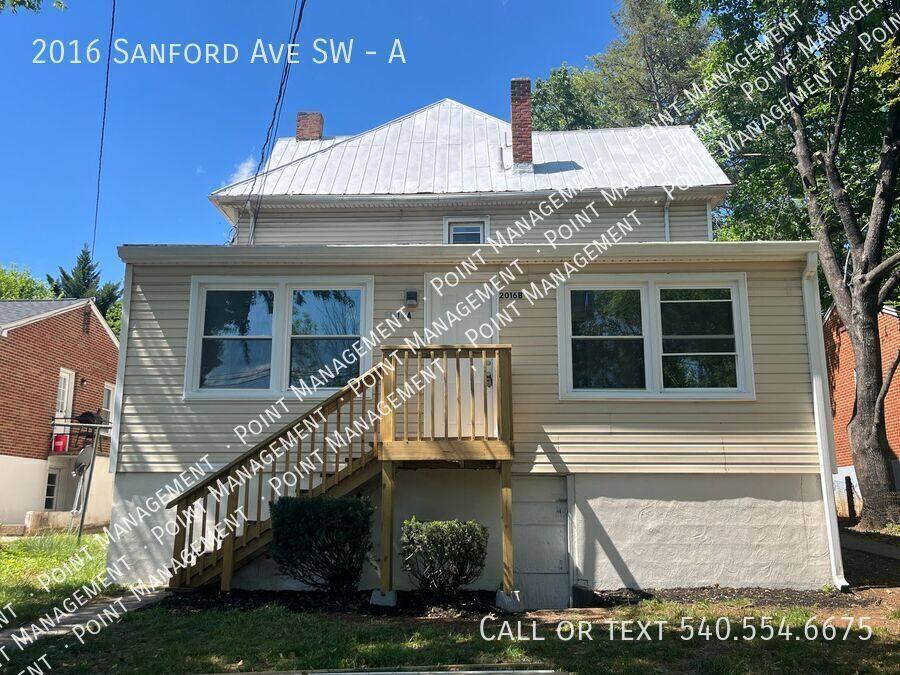 Apartment for rent at 2016 Sanford Ave SW #A, Roanoke, VA 24014
