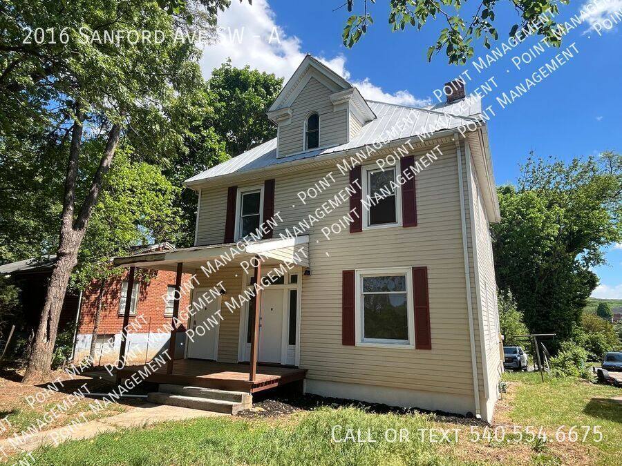 Apartment for rent at 2016 Sanford Ave SW #A, Roanoke, VA 24014