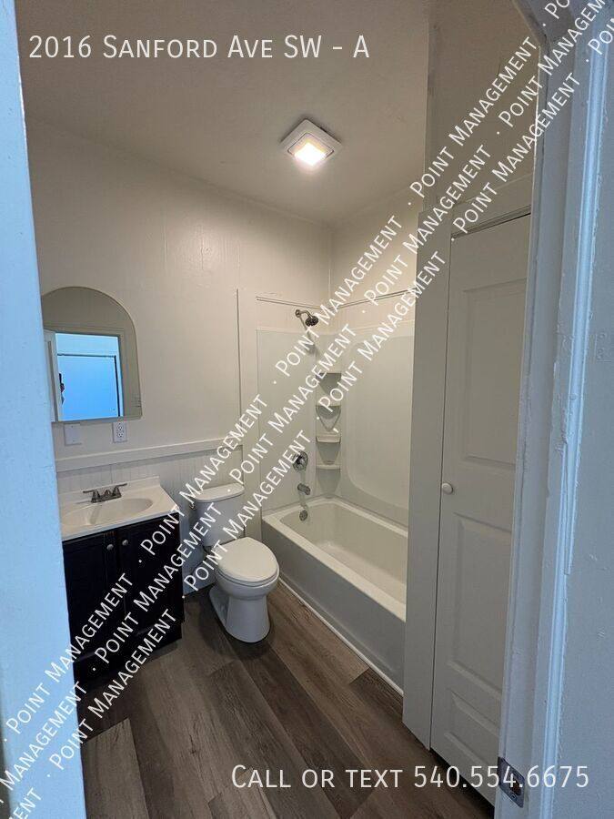 Apartment for rent at 2016 Sanford Ave SW #A, Roanoke, VA 24014