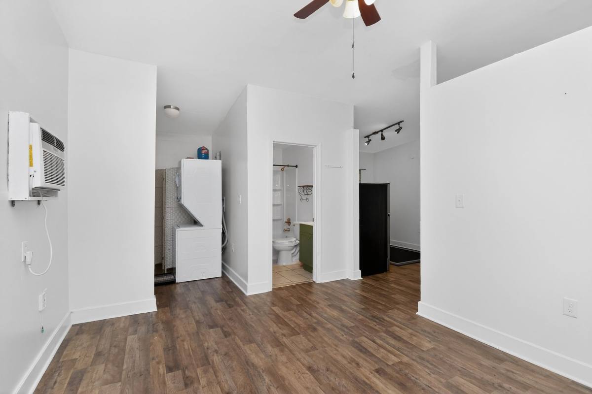 House for rent at 1954 Garibaldi Ave, Charlotte, NC 28208