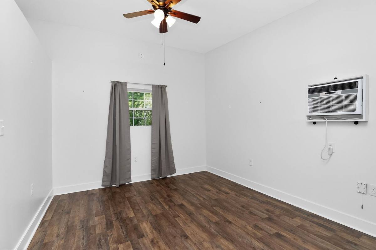House for rent at 1954 Garibaldi Ave, Charlotte, NC 28208