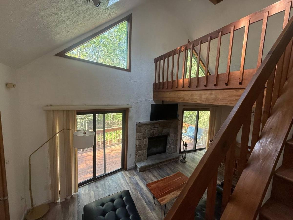 House for rent at 1111 Wissinoming Dr, Pocono Lake, PA 18347