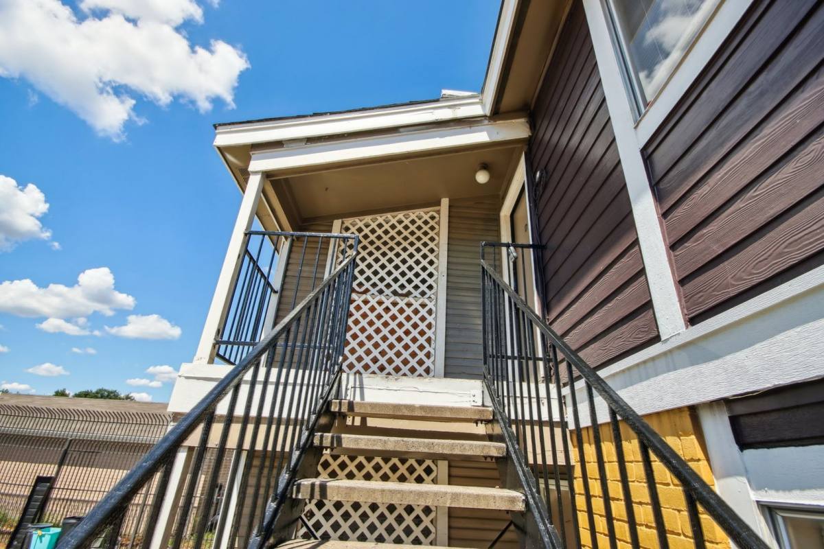 Condo for rent at 12502 Ashford Meadow Dr #D, Houston, TX 77082