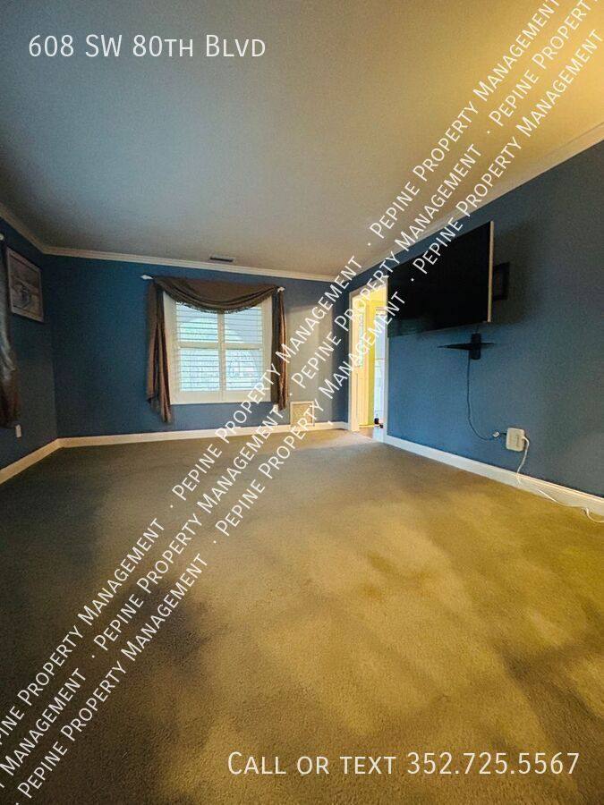 House for rent at 608 SW 80th Blvd, Gainesville, FL 32607