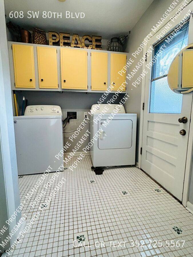 House for rent at 608 SW 80th Blvd, Gainesville, FL 32607