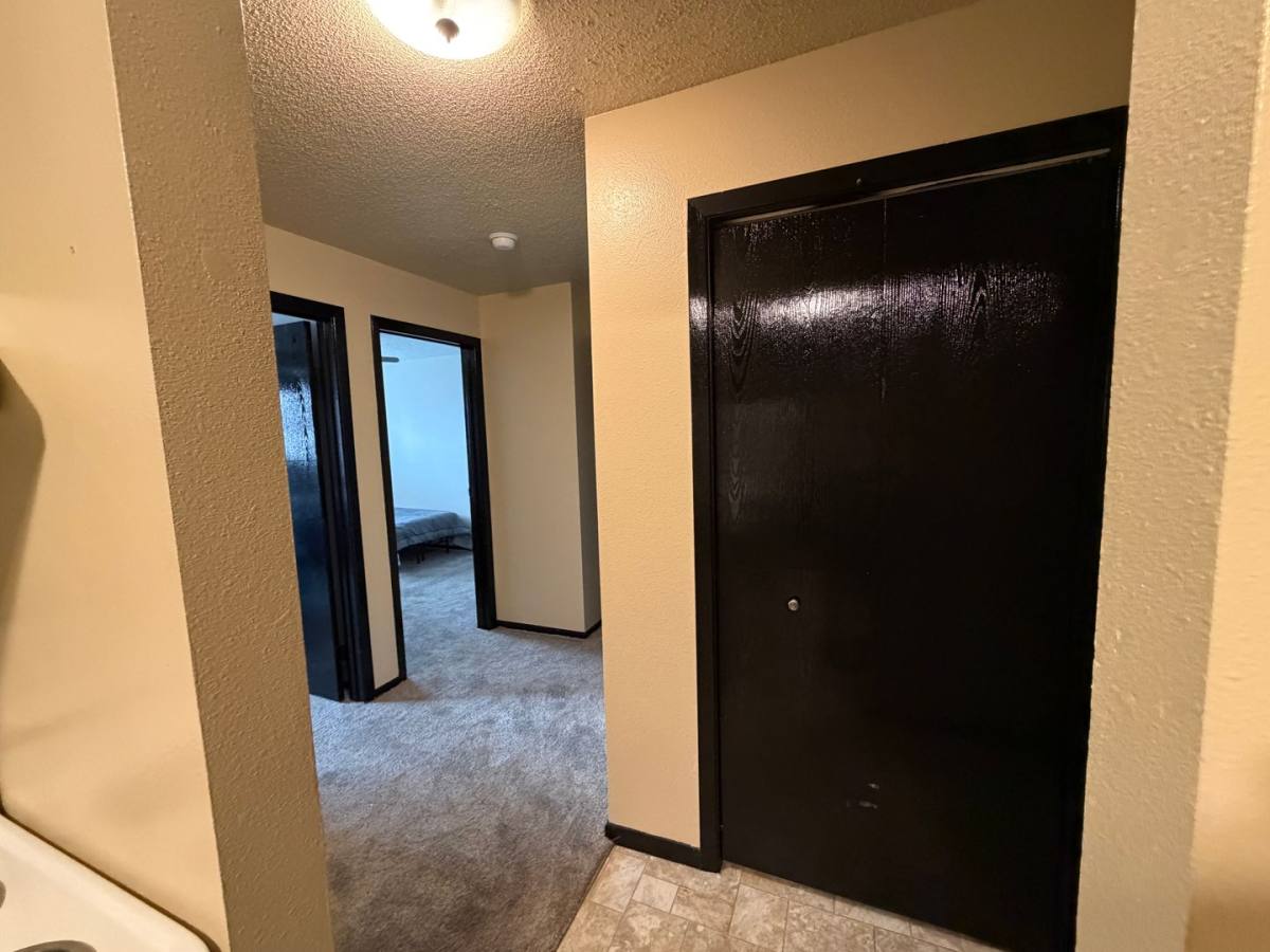 Apartment for rent at 910 2nd Ave SW, Jamestown, ND 58401