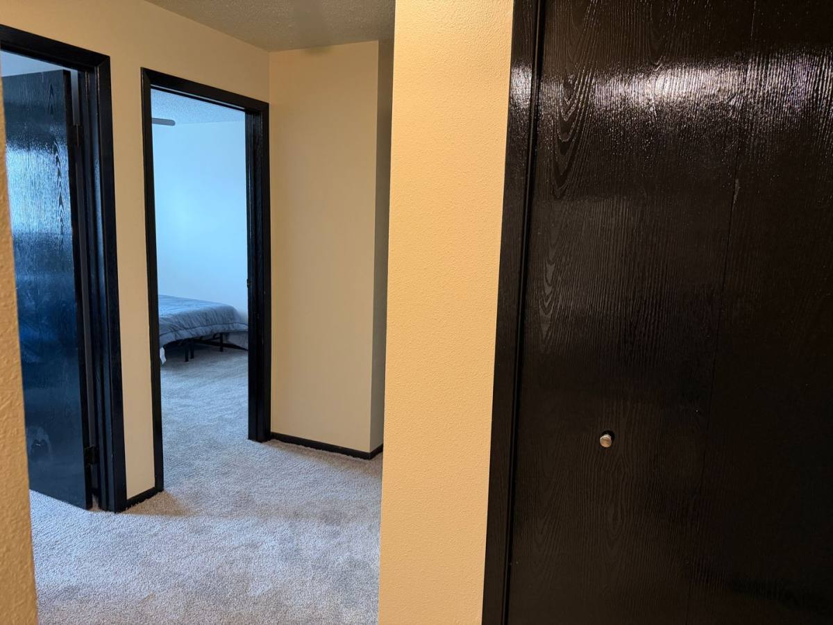 Apartment for rent at 910 2nd Ave SW, Jamestown, ND 58401