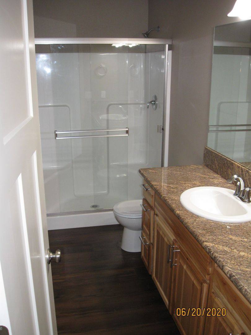 Townhouse for rent at 1845 17th Ave SE, Albany, OR 97322