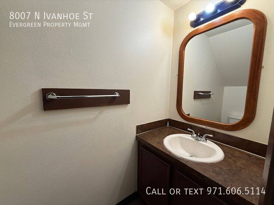 Apartment for rent at 8007 N Ivanhoe St, Portland, OR 97203