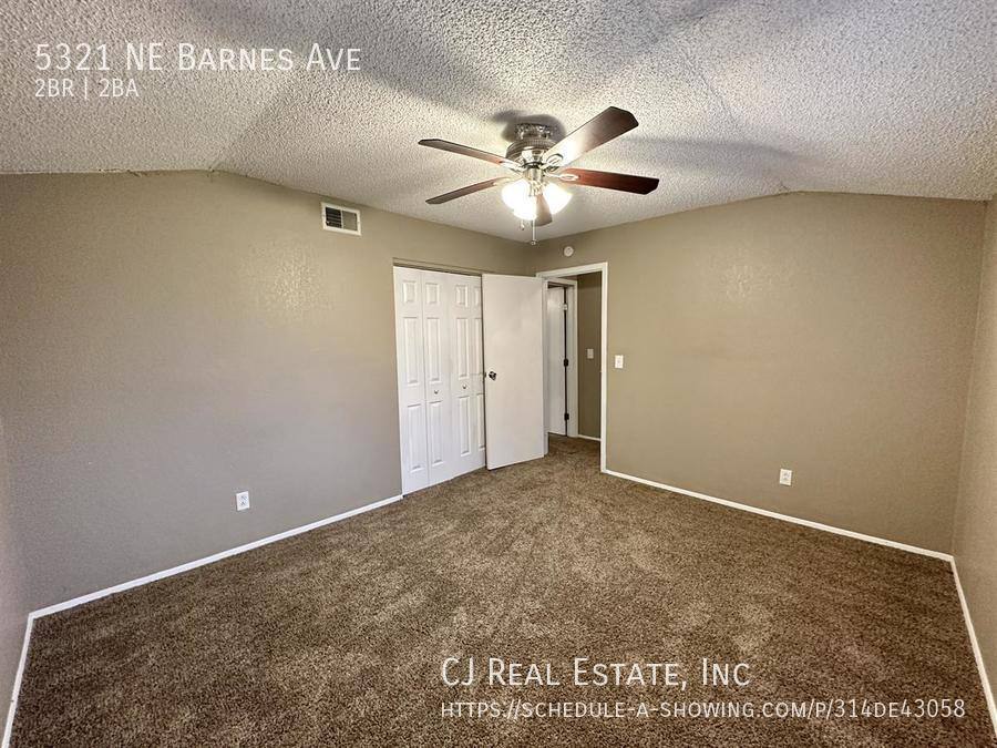 House for rent at 5321 NE Barnes Ave, Kansas City, MO 64119