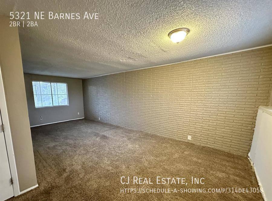House for rent at 5321 NE Barnes Ave, Kansas City, MO 64119