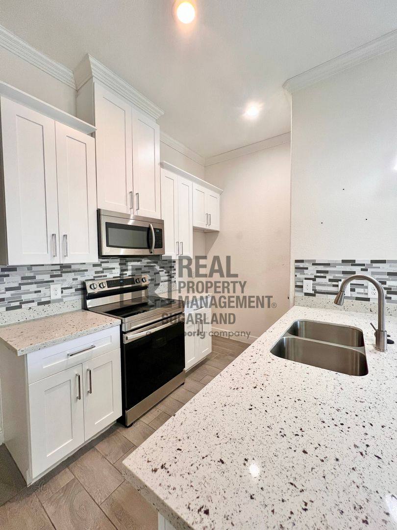 Apartment for rent at 4810 Wilmington St, Houston, TX 77033