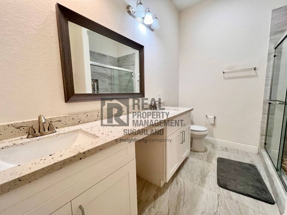 Apartment for rent at 4810 Wilmington St, Houston, TX 77033