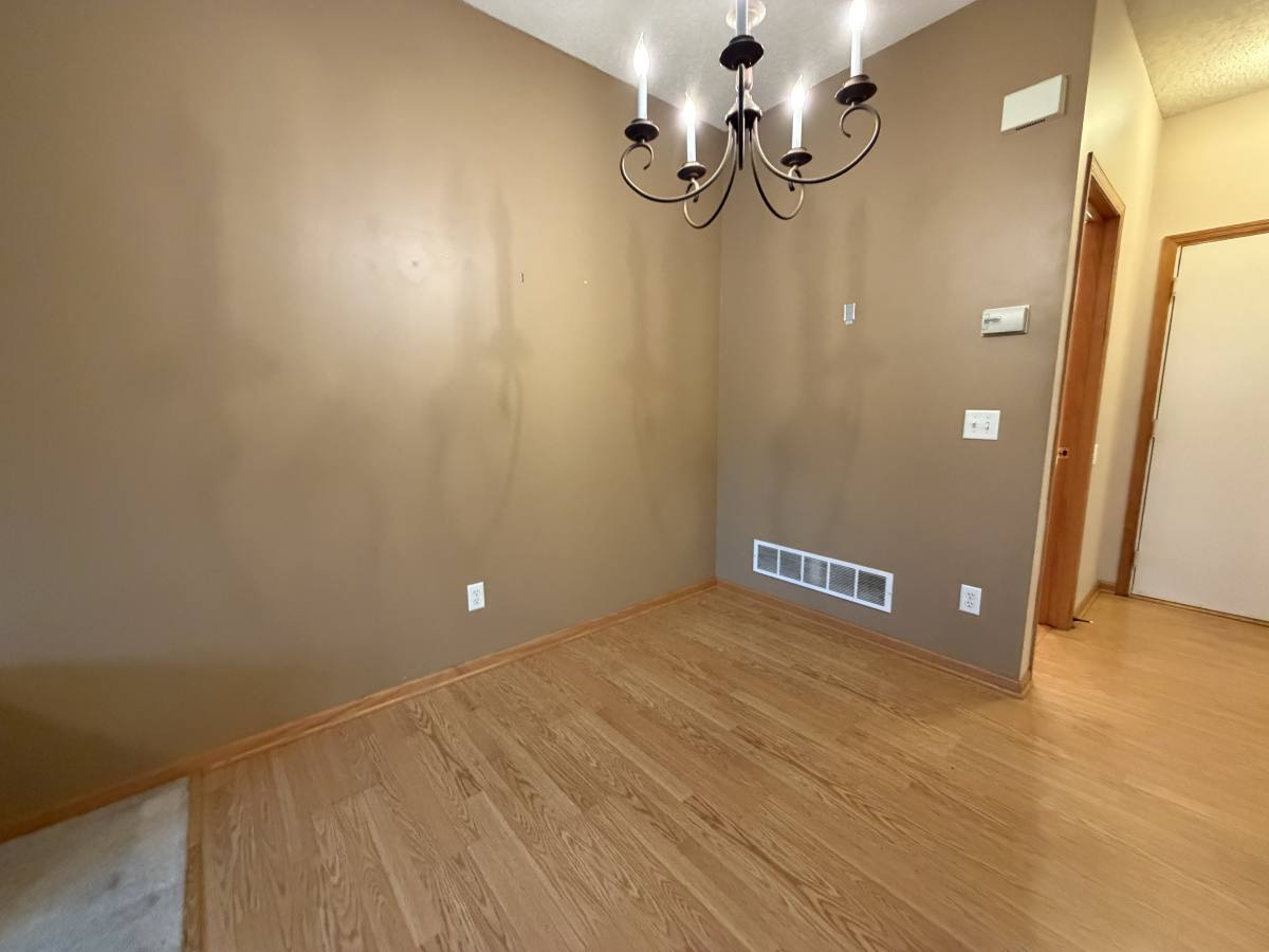 Townhouse for rent at 11007 Oak Grove Circle #B, Saint Paul, MN 55129