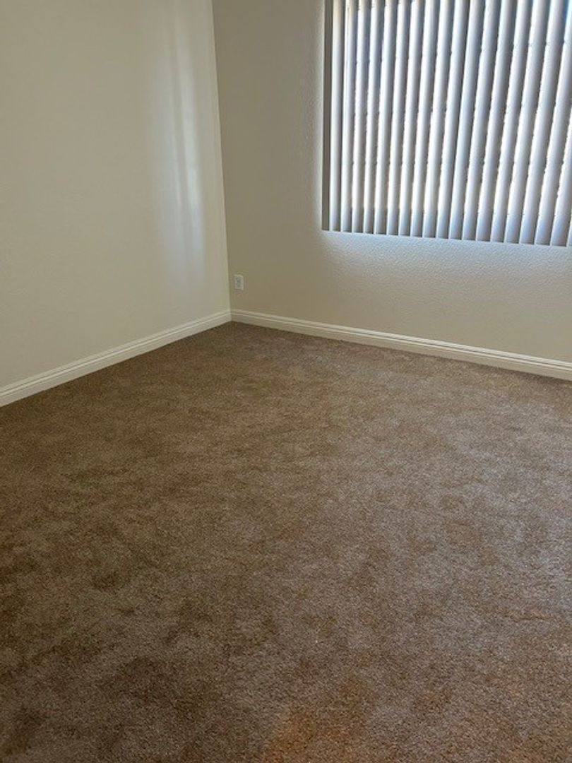 Apartment for rent at 7320 Foothill Blvd, Tujunga, CA 91042