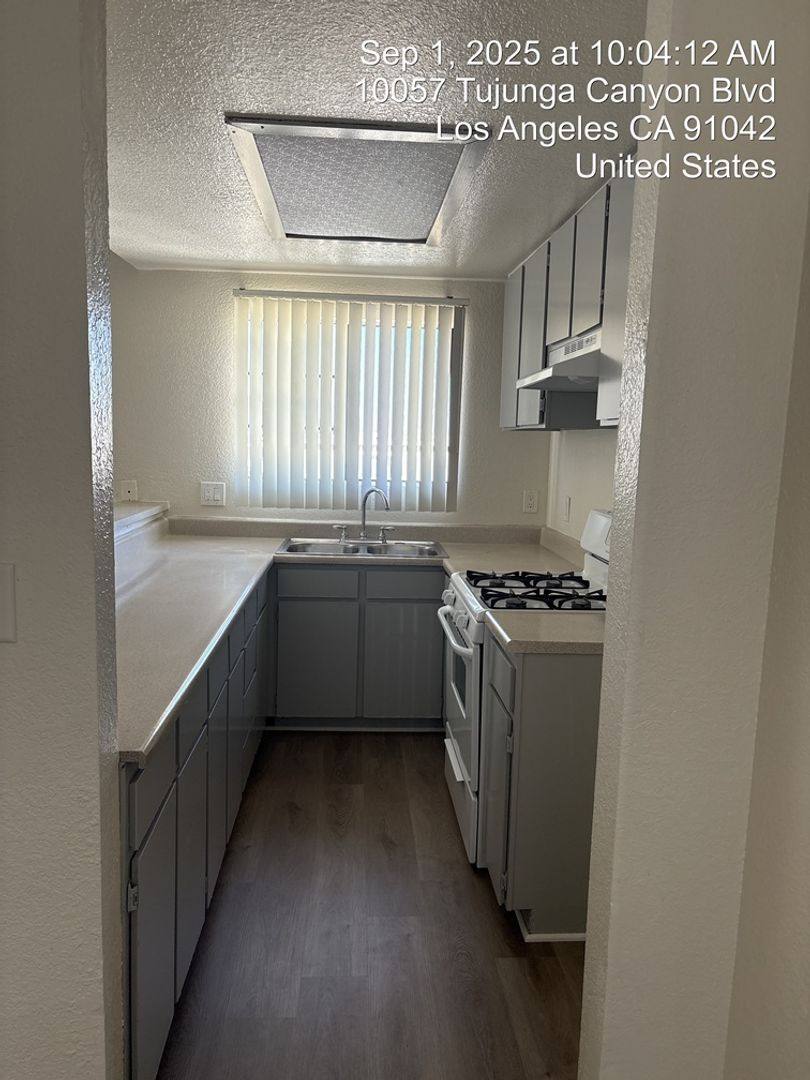 Apartment for rent at 10059 Nyon Blvd, Tujunga, CA 91042