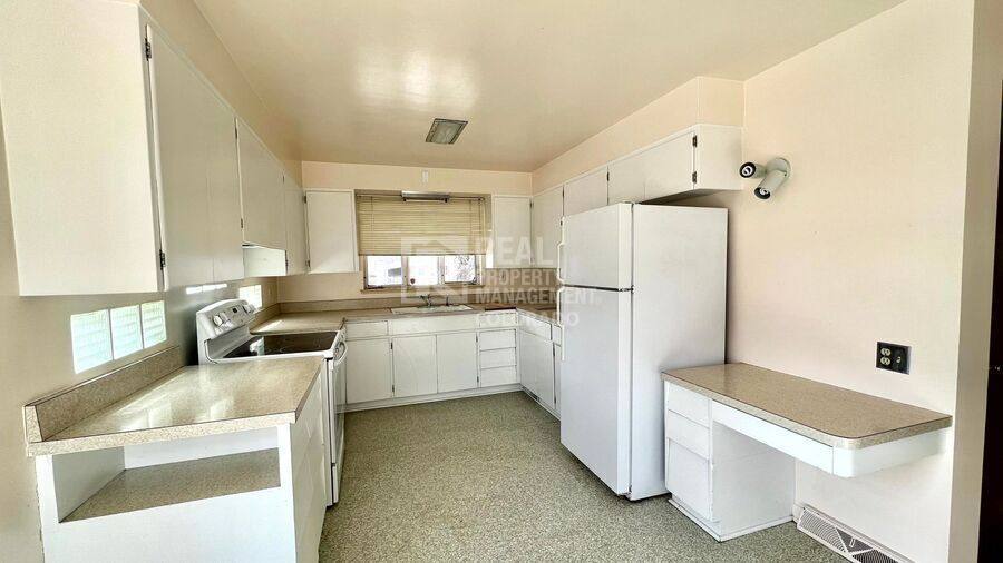 House for rent at 5370 S Windermere St, Littleton, CO 80120