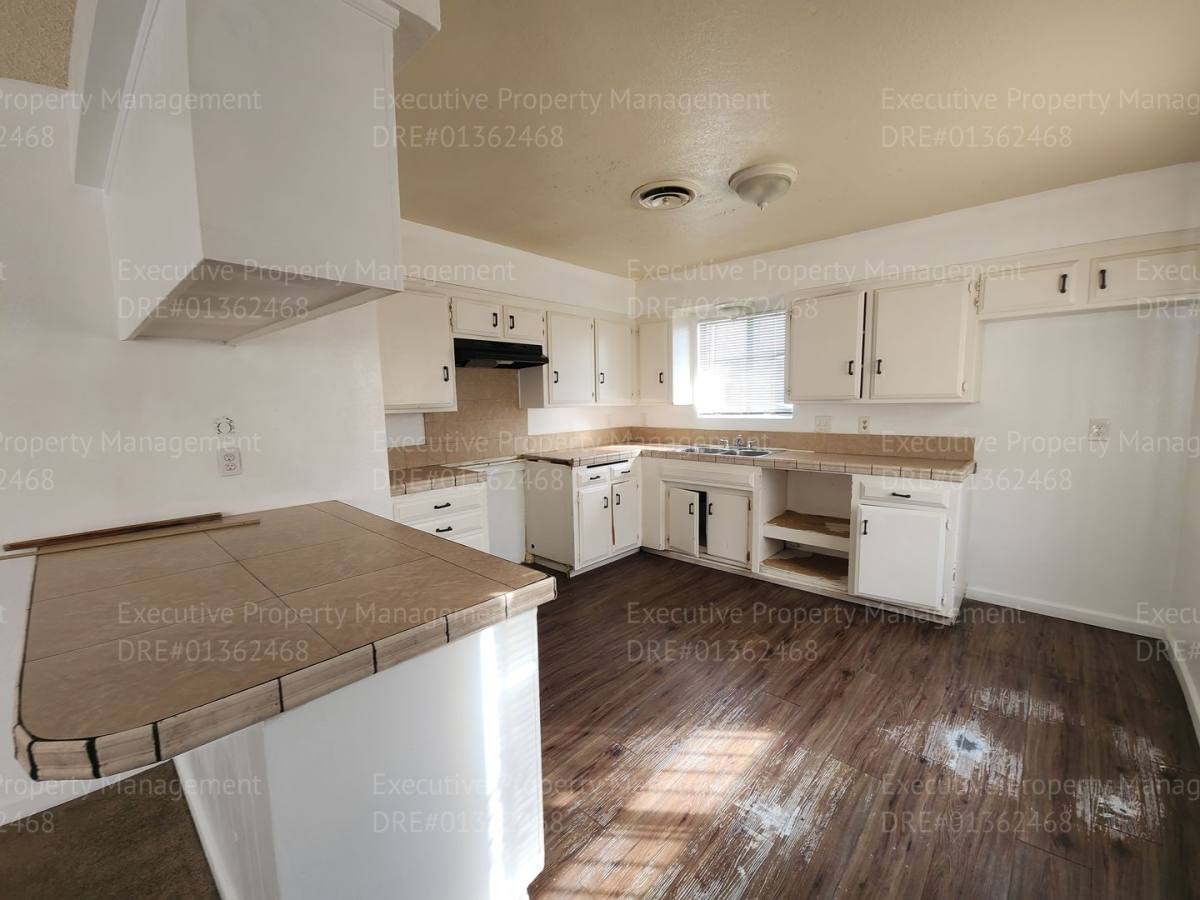 Apartment for rent at 2190 Monterey St, Bakersfield, CA 93305