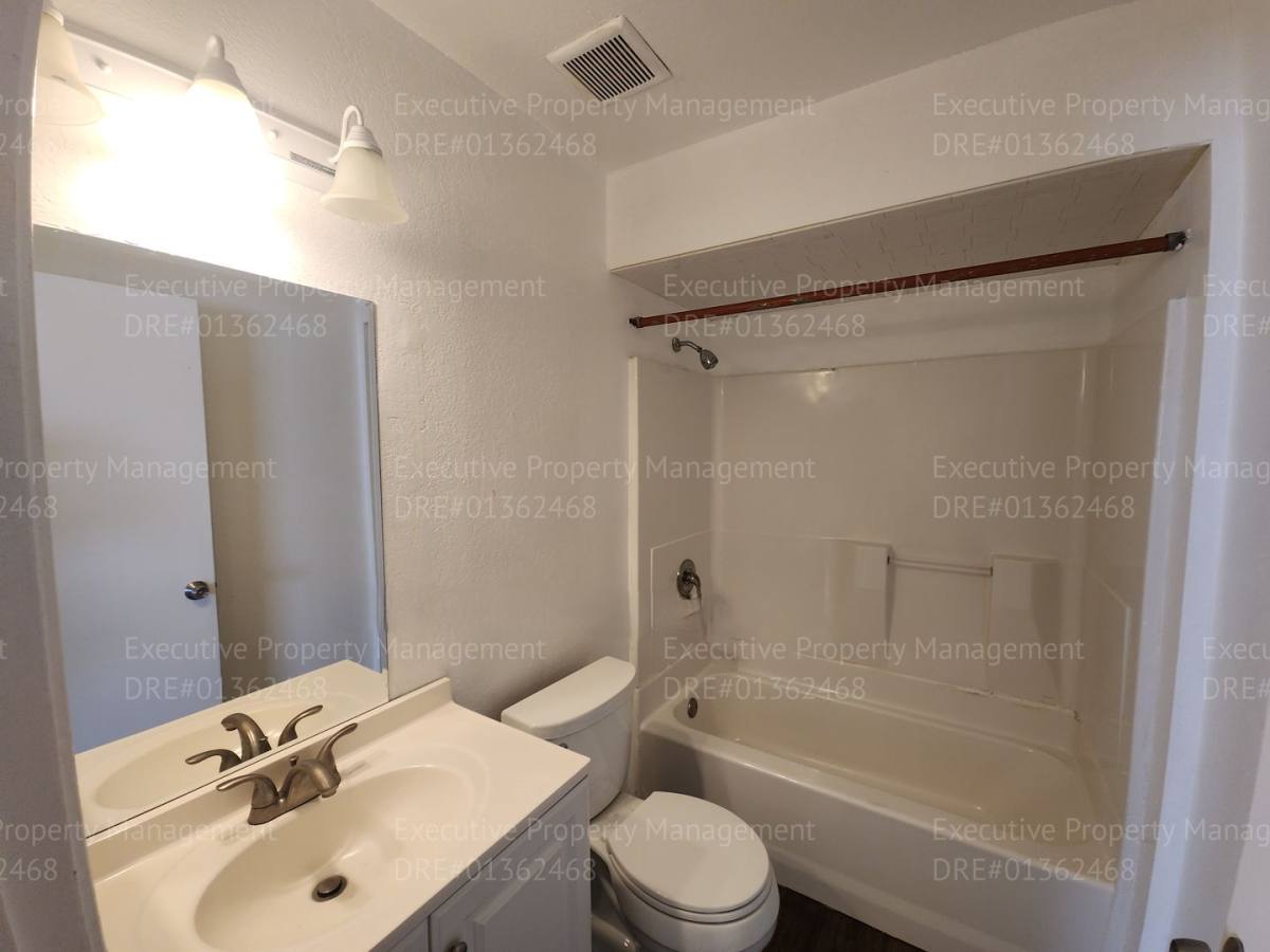 Apartment for rent at 2190 Monterey St, Bakersfield, CA 93305