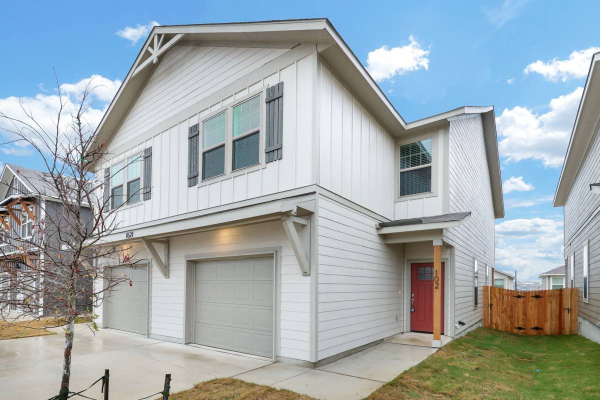 Townhouse for rent at 7621 Briarwood Pass, San Antonio, TX 78252