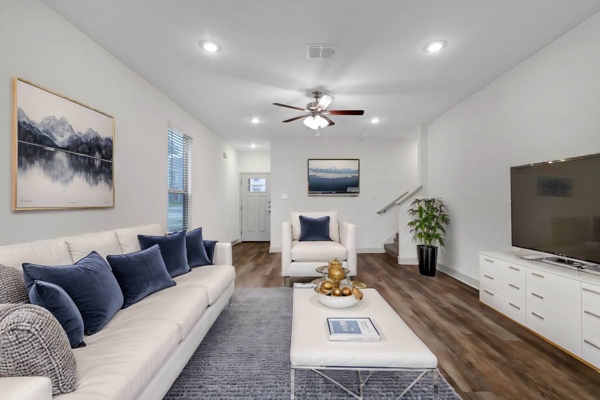 Townhouse for rent at 7621 Briarwood Pass, San Antonio, TX 78252