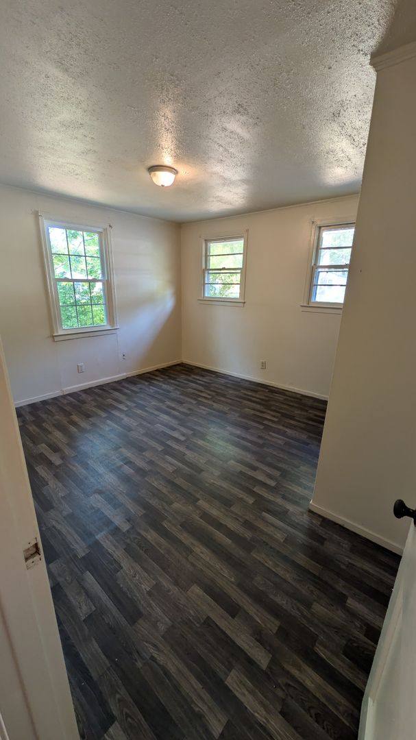 House for rent at 803 Candlewood Dr, Kinston, NC 28501