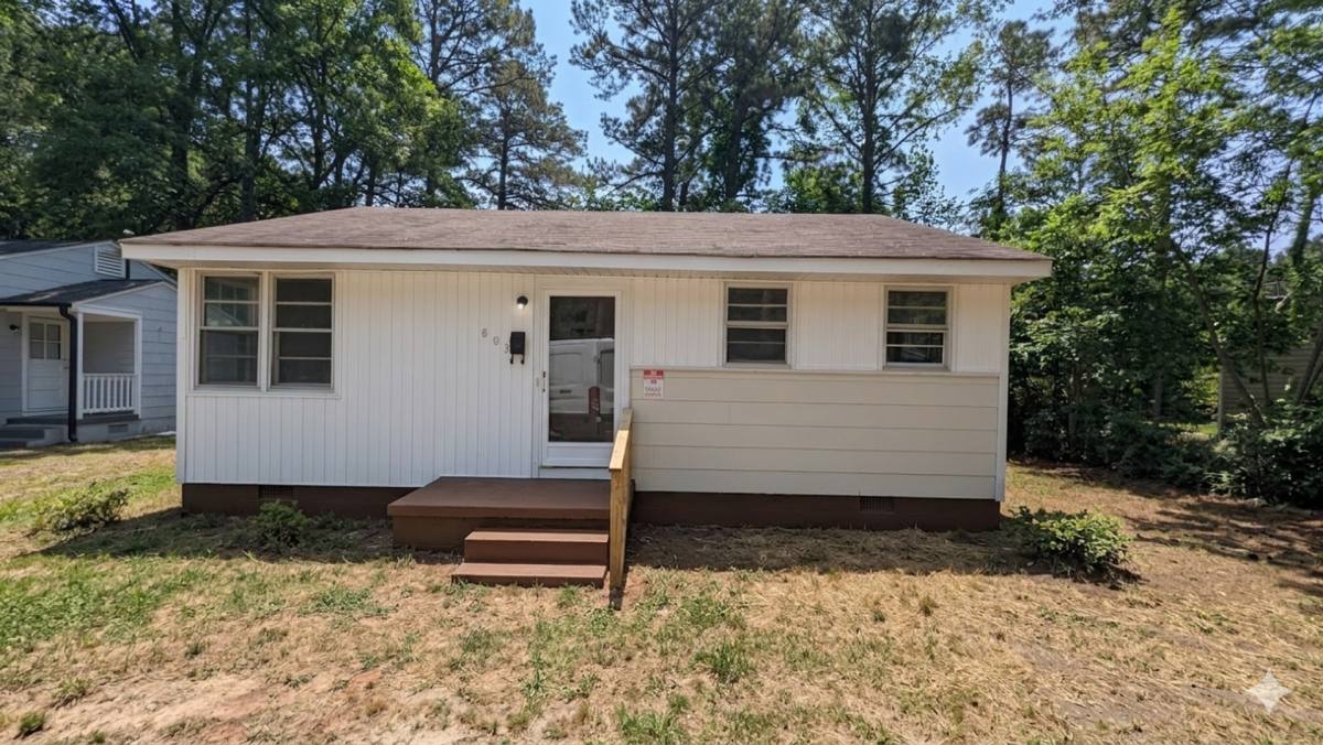 House for rent at 803 Candlewood Dr, Kinston, NC 28501
