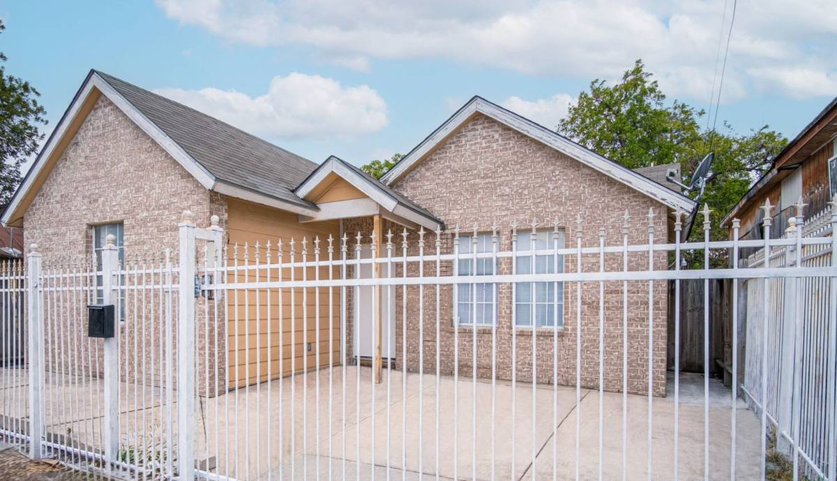 House for rent at 717 N Colorado, San Antonio, TX 78207
