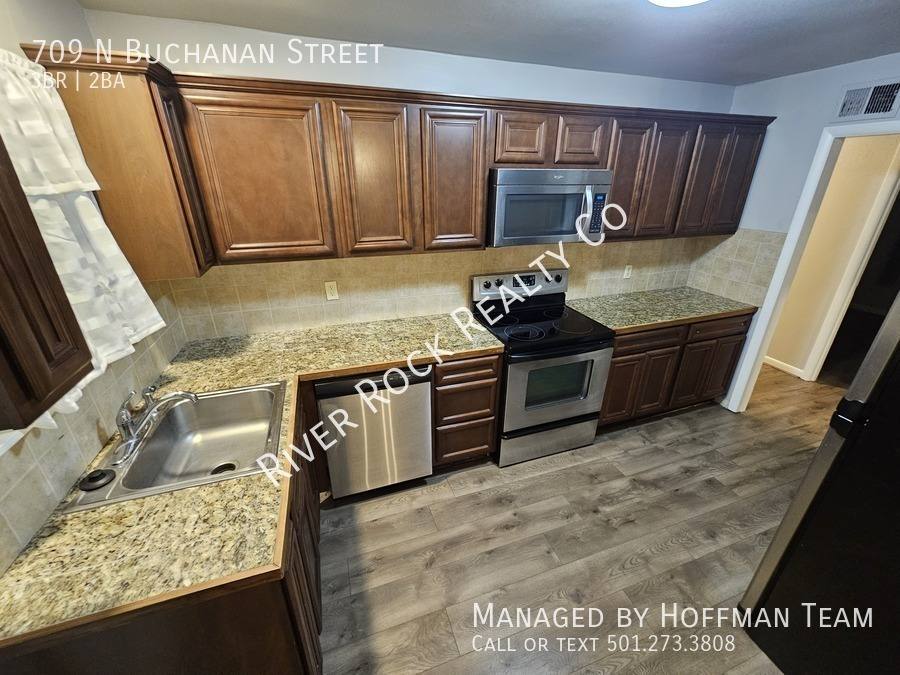 House for rent at 709 N Buchanan St, Little Rock, AR 72205