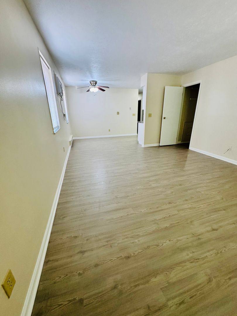 Apartment for rent at 1408 Jackson Lane, Middletown, OH 45044