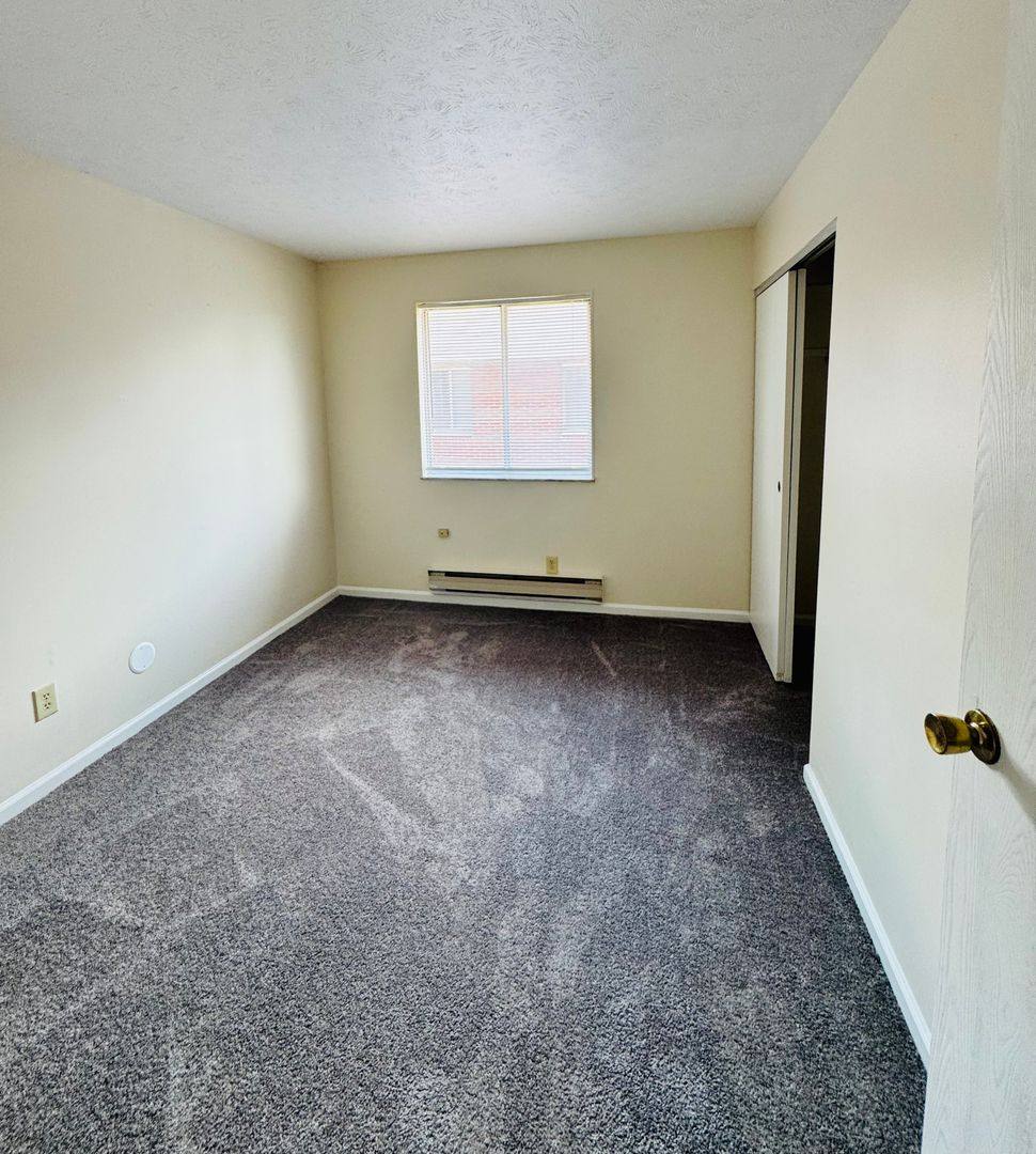 Apartment for rent at 1408 Jackson Lane, Middletown, OH 45044