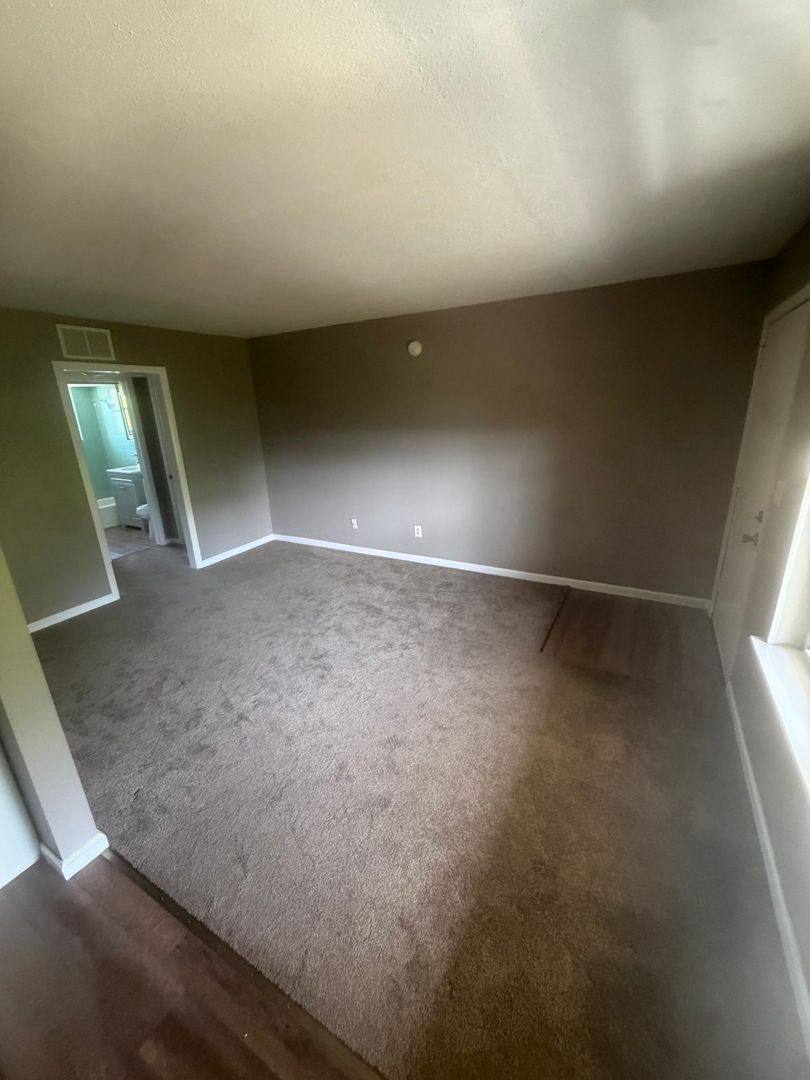 Apartment for rent at 1701 N John B Dennis Highway, Kingsport, TN 37660