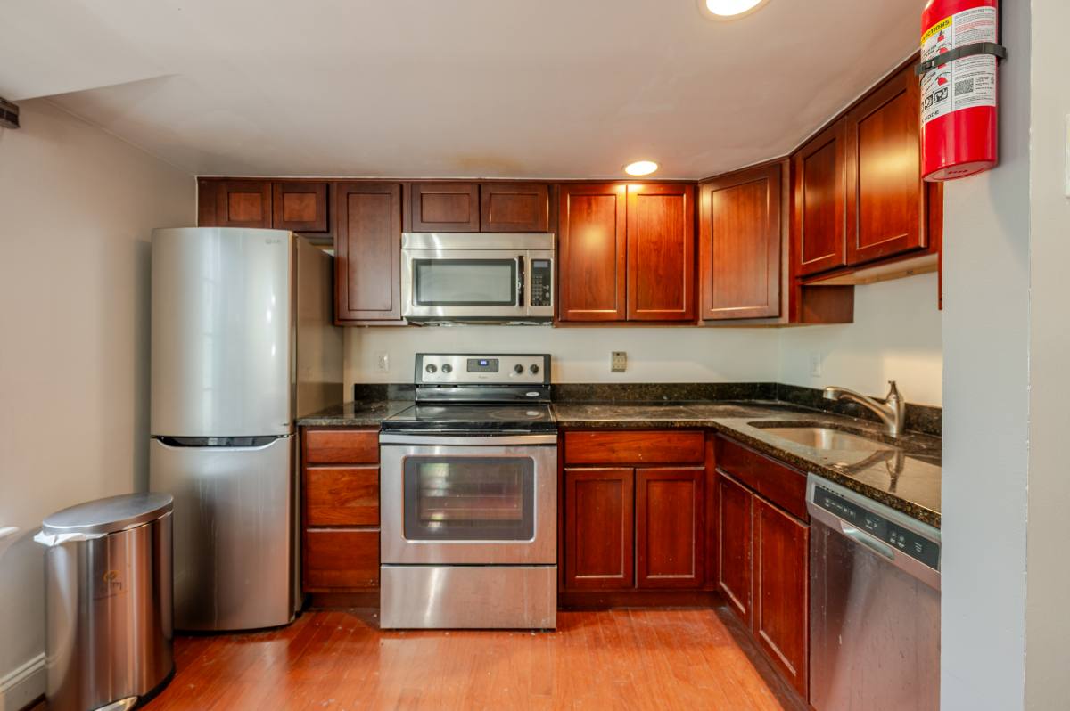 Apartment for rent at 1701 16th St NW #208, Washington, DC 20009