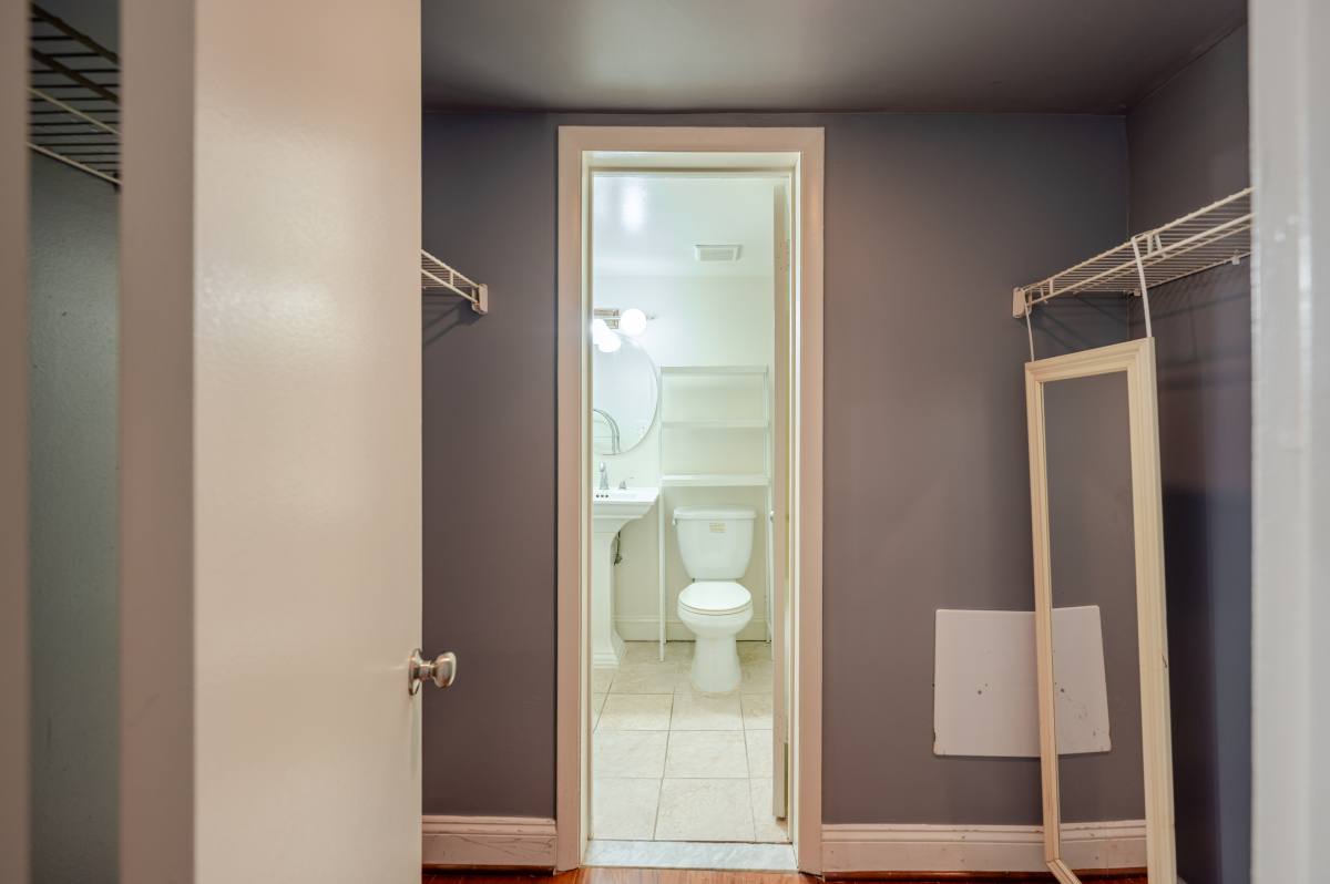 Apartment for rent at 1701 16th St NW #208, Washington, DC 20009