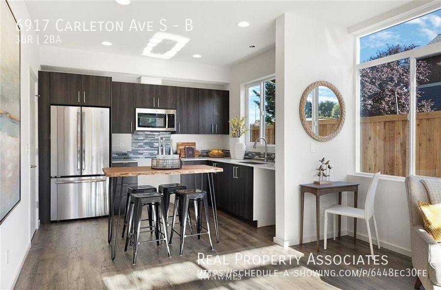 Townhouse for rent at 6917 Carleton Ave S #B, Seattle, WA 98108