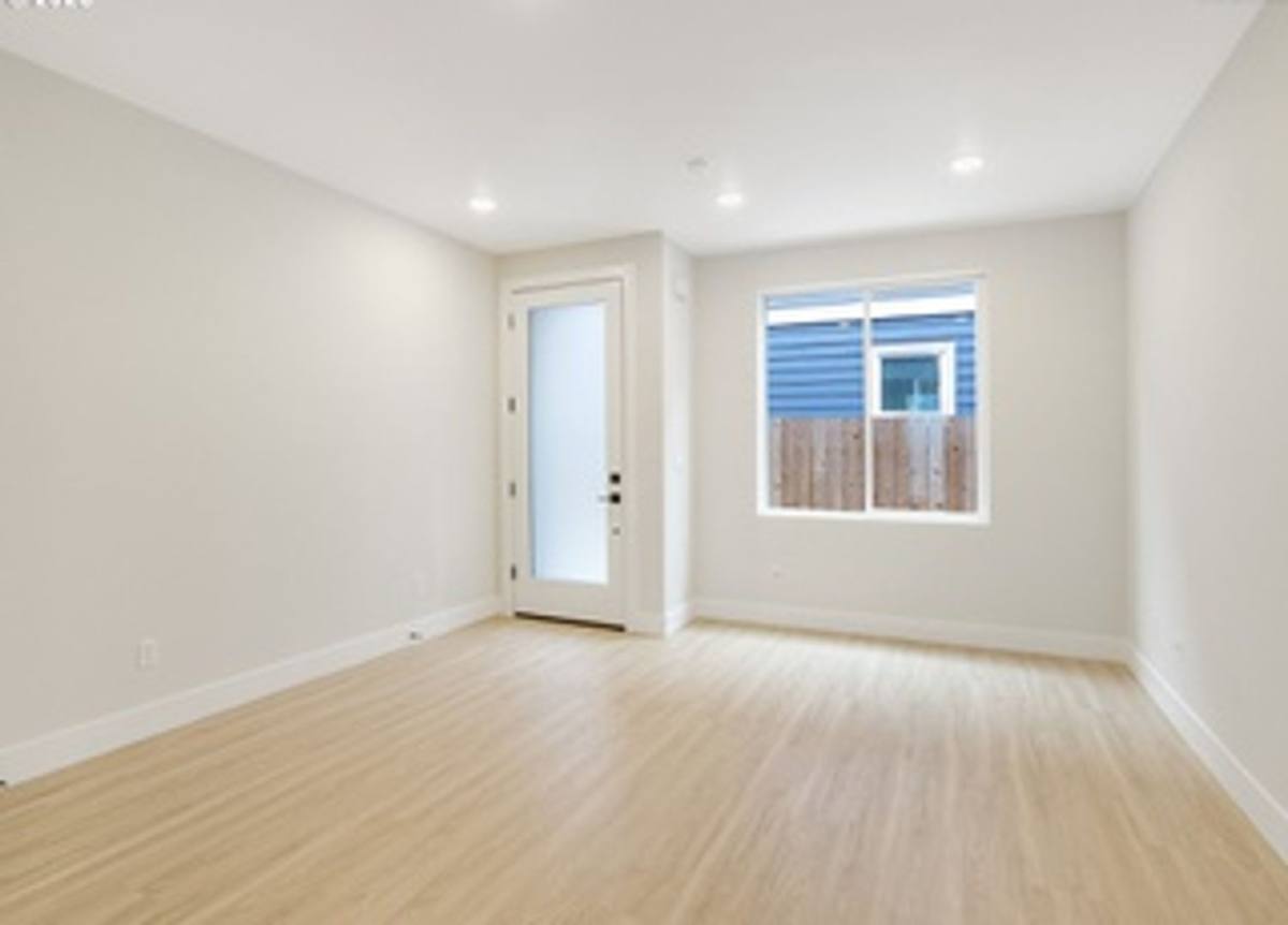 Apartment for rent at 4875-4881 SE 63rd Ave, Portland, OR 97206
