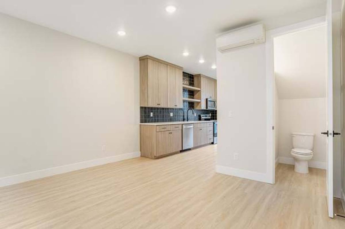Apartment for rent at 4875-4881 SE 63rd Ave, Portland, OR 97206