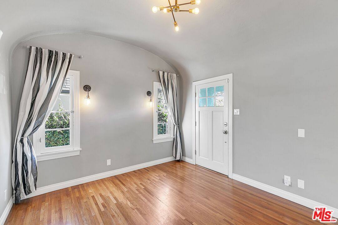 Apartment for rent at 2630 S Bedford St, Los Angeles, CA 90034
