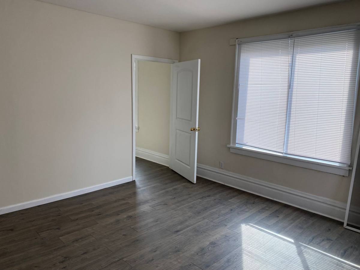 Apartment for rent at 1906-1908 Cleveland Ave, Columbus, OH 43211