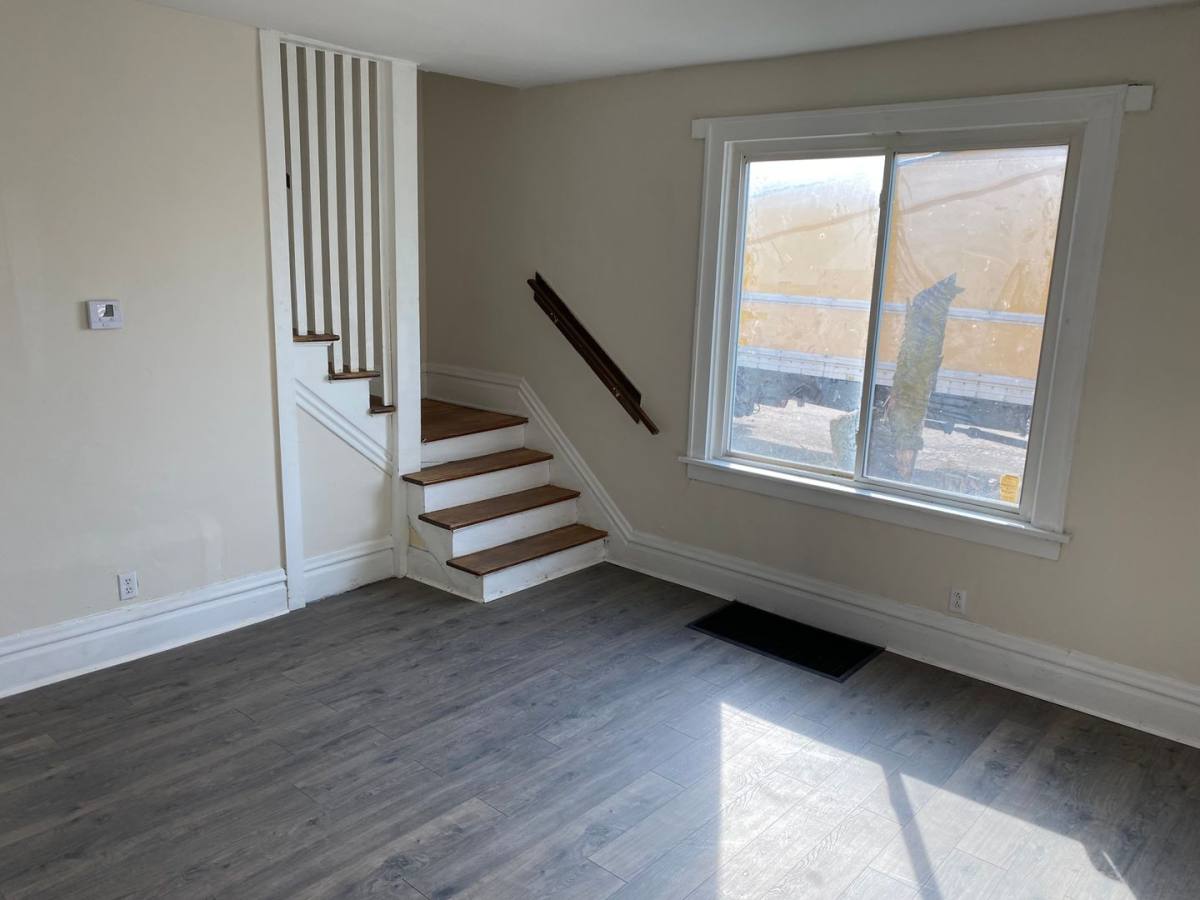 Apartment for rent at 1906-1908 Cleveland Ave, Columbus, OH 43211