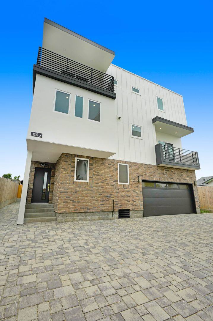 Townhouse for rent at 1015 1 2 Rosemont Ave, Los Angeles, CA 90026