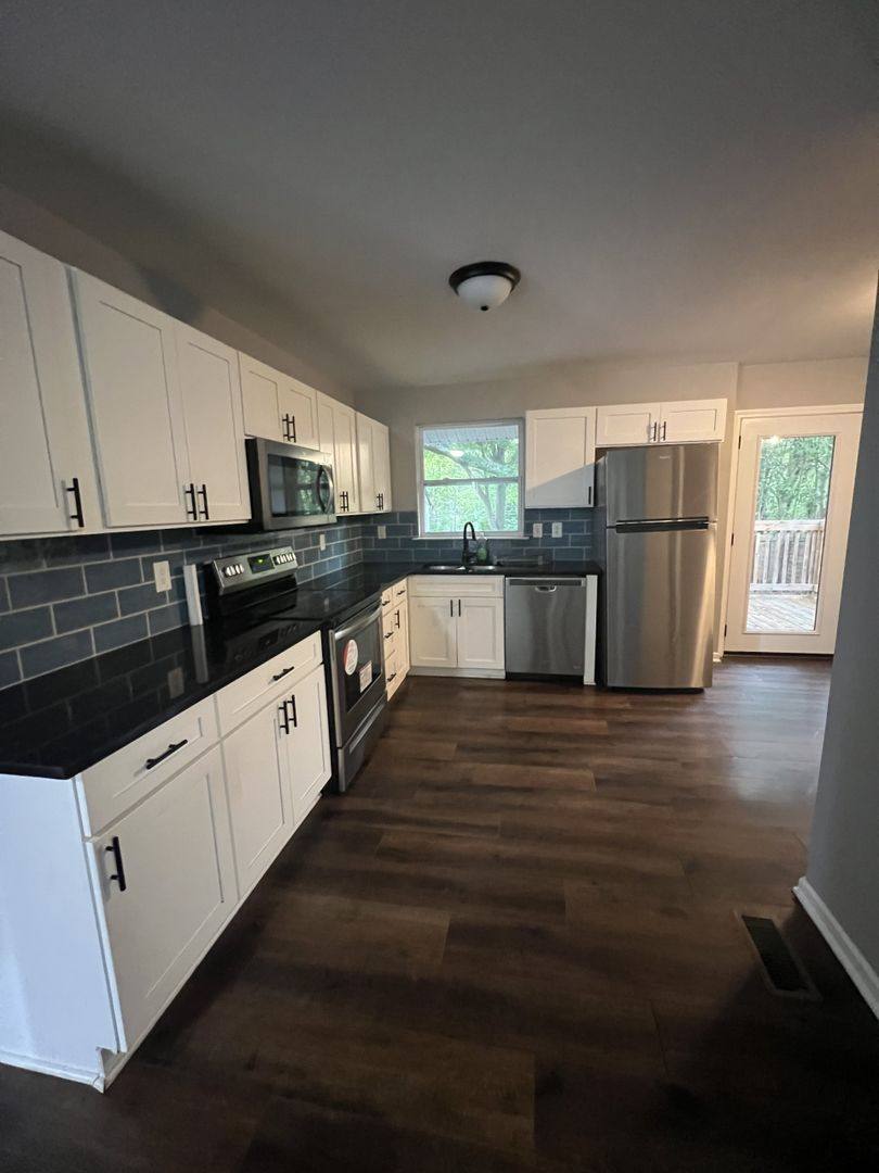 House for rent at 3338 Barfield Dr, Charlotte, NC 28217