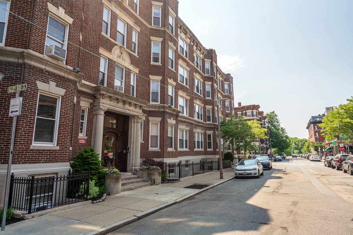 Apartment for rent at 112 Jersey St #15, Boston, MA 02215