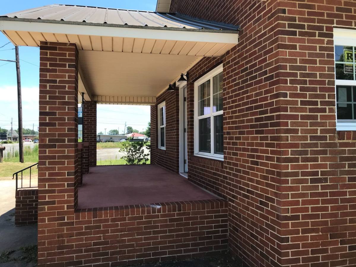 House for rent at 904 Snow St, Oxford, AL 36203