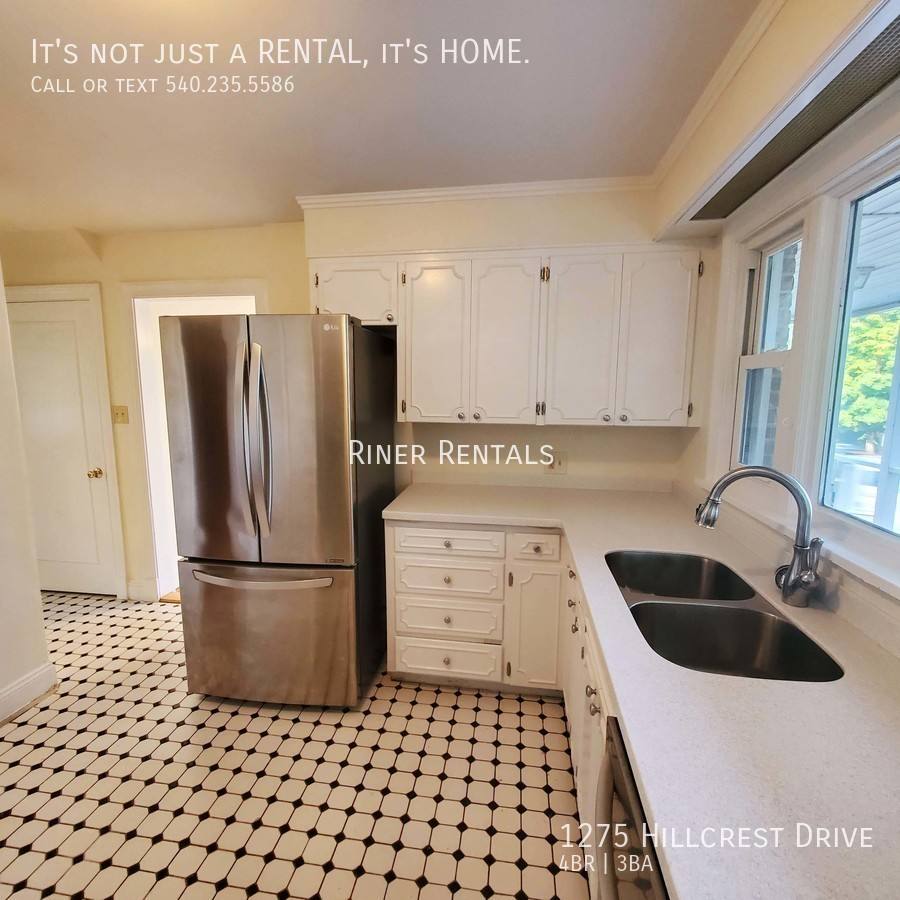 Apartment for rent at 1275 Hillcrest Dr, Harrisonburg, VA 22801