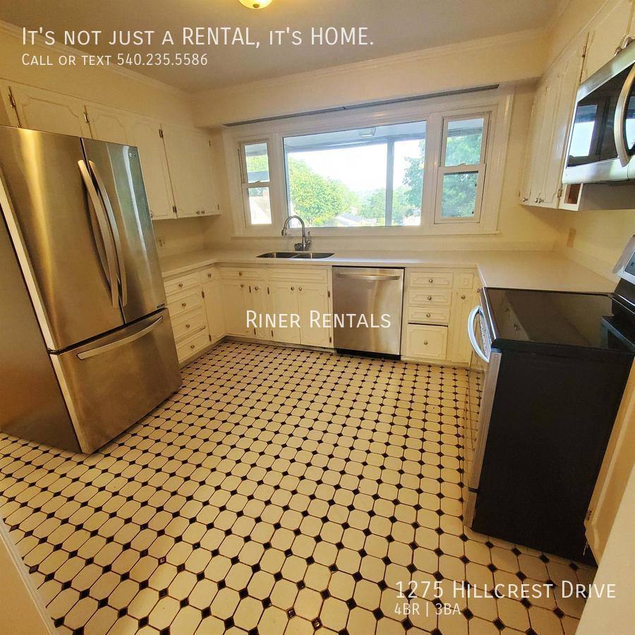 Apartment for rent at 1275 Hillcrest Dr, Harrisonburg, VA 22801