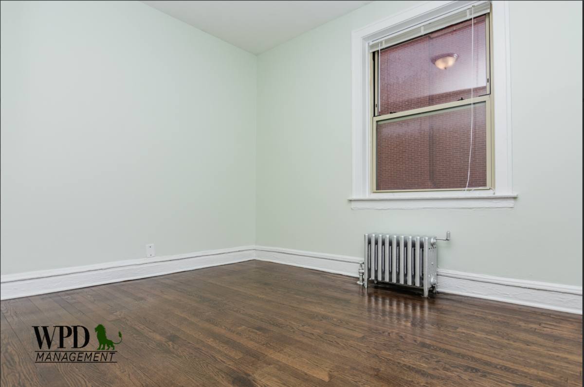 Apartment for rent at 7822 S Cornell, Chicago, IL 60649