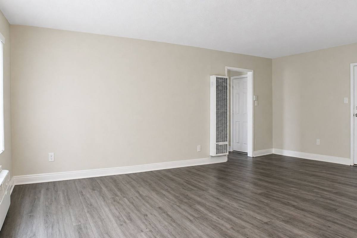 Apartment for rent at 13838 Victory Blvd, Van Nuys, CA 91401