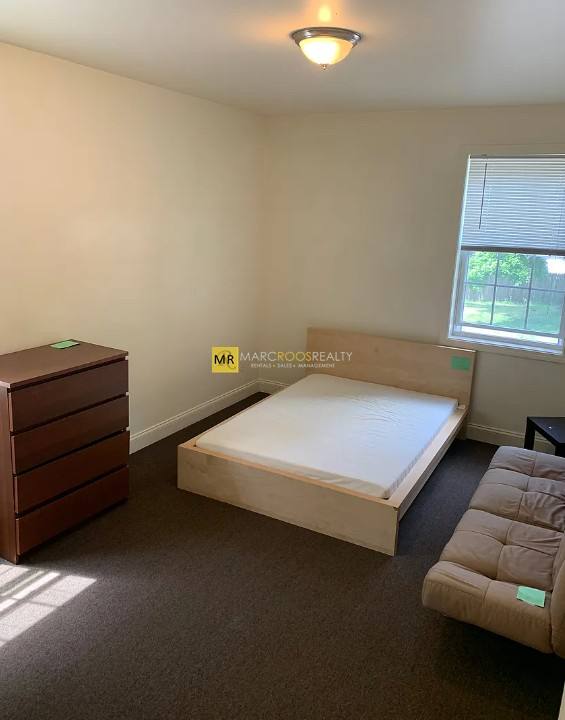 House for rent at 253-255 S St #253, Waltham, MA 02453